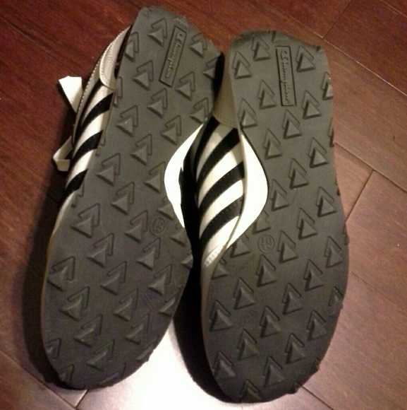 Gym Shoes - Picture 3 of 3